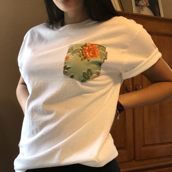 serengetee pocket tee - Picture 2 of 3